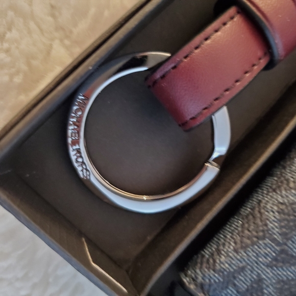 Michael Kors Mens Wallet Set - Picture 4 of 5